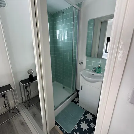 Apartment Weston